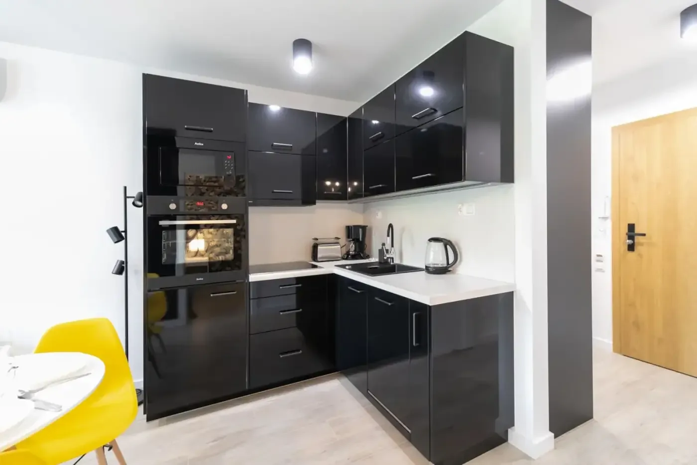 Appartement remis à neuf et nettoyé après des travaux de rénovation à Aoste